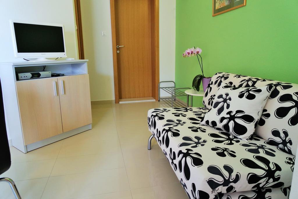 Apartments Harmonija Baska Voda Luaran gambar
